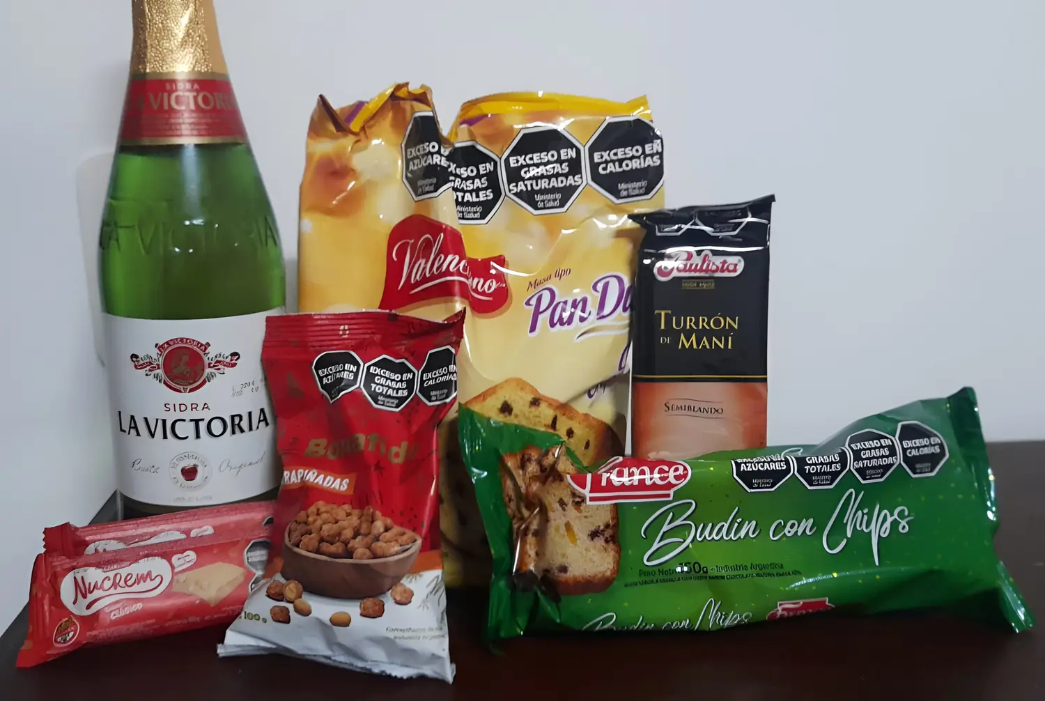 El contenido de las cajas navideñas de ATE.