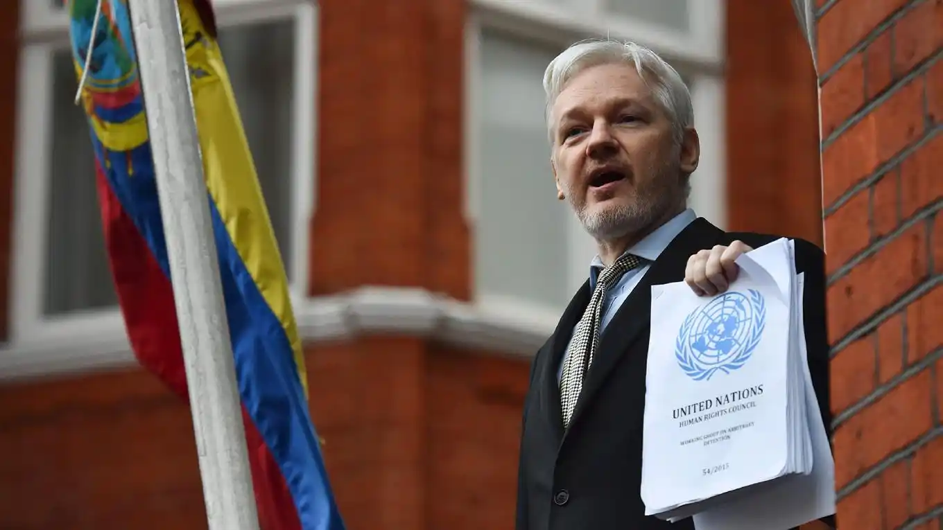 Reino Unido rechaza dar estatus diplomático a Assange