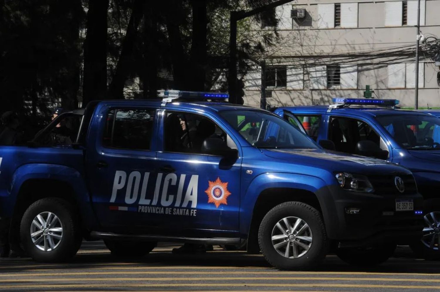 Rosario: detuvieron a dos policías y buscan a un ex oficial por formar parte de Los Monos