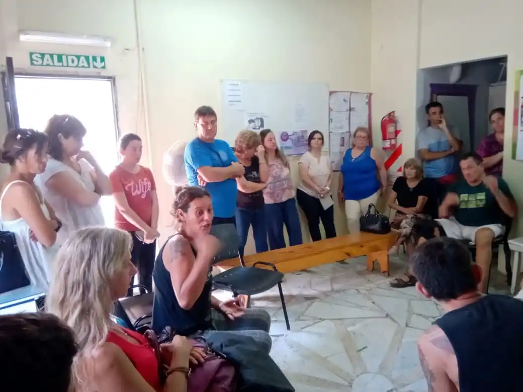 Vecinos de Cerro Leones se reunieron por la ola de  inseguridad y exigieron respuestas 