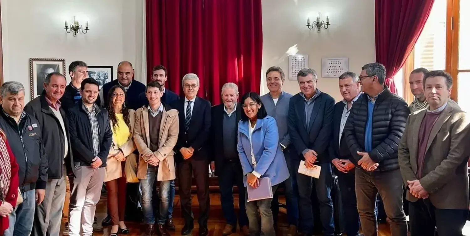 La Provincia otorgó préstamos a Firmat, Chovet y otros 18 municipios y comunas