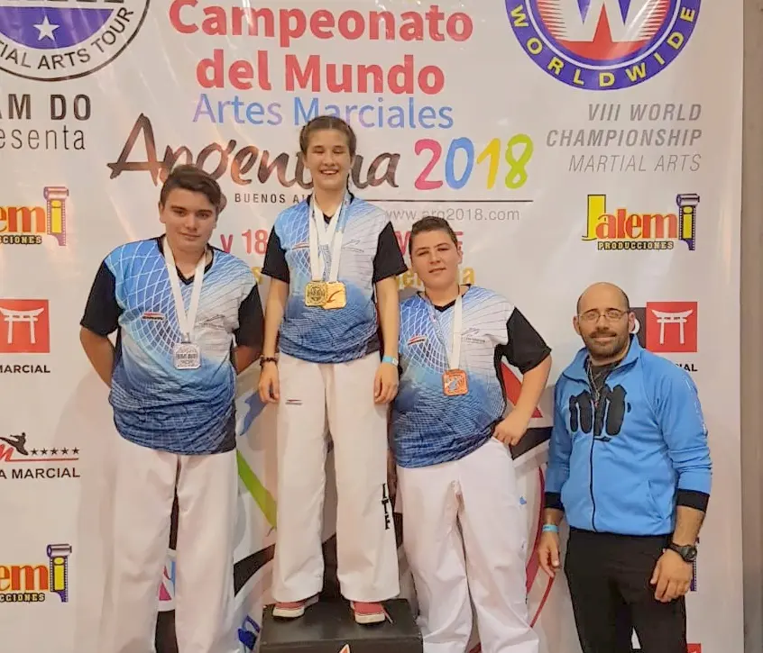 Diez podios en el Campeonato del Mundo de artes marciales