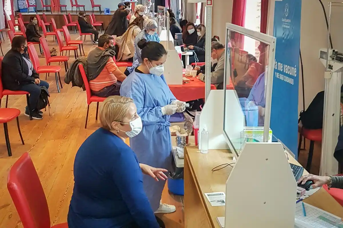 Destacaron el aumento de casos de Covid y el avance en la aplicación de las dosis de refuerzo