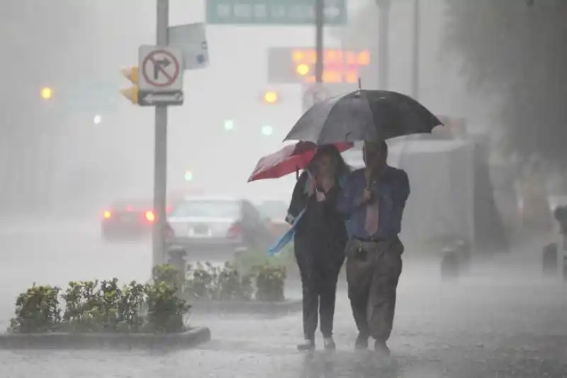 Rige el alerta meteorológico por tormentas "con fuerte actividad eléctrica"