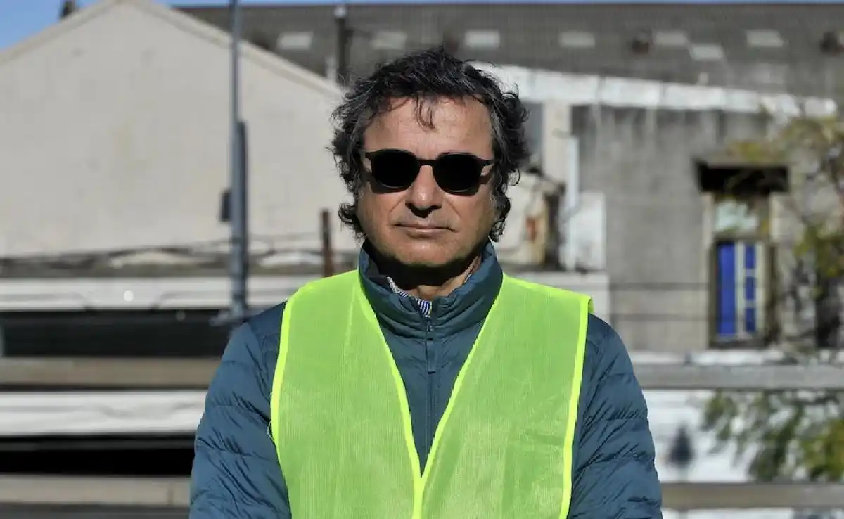 Carlos Frugoni afuera del Gobierno.