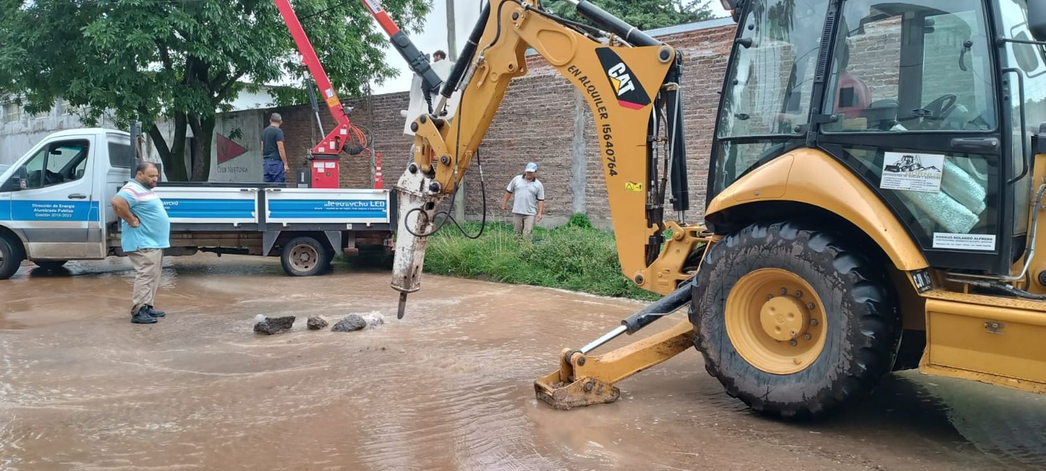 La rotura del caño "obligó a la paralización de la propulsión de agua"