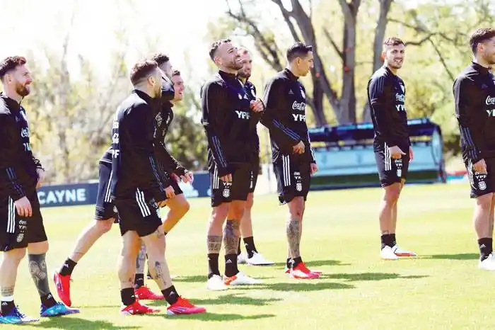 La Selección argentina visita a Paraguay, en Asunción