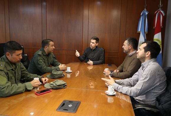 Viotti mantuvo una reunión con representantes del Escuadrón Vial de Gendarmería Nacional