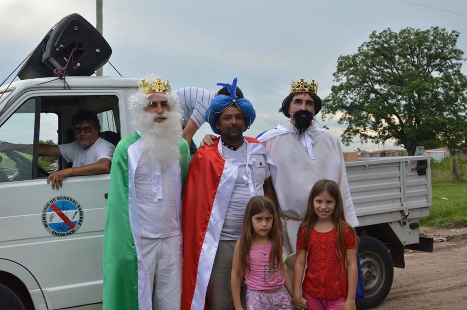 Los Reyes Magos recorrieron los barrios de Ramírez