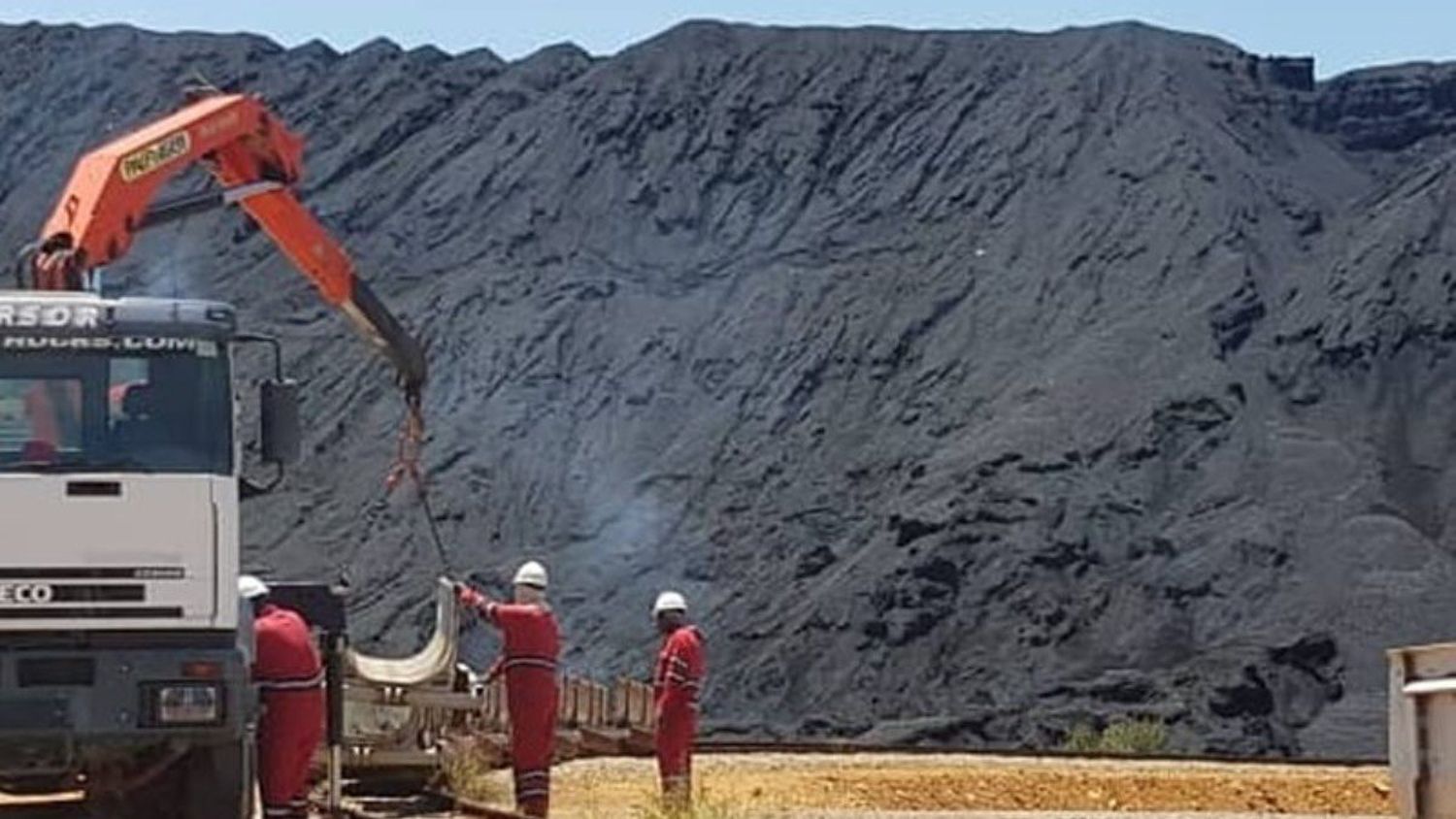 Ruperti quedó como la guayabera: PDVSA firma dos nuevos contratos de coque de petróleo