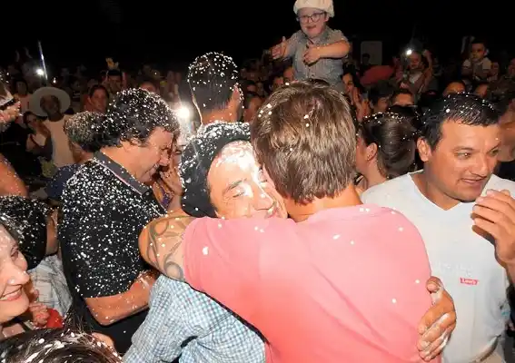 Quién es Adán, el bautizado "campeón de la humildad" en Larroque