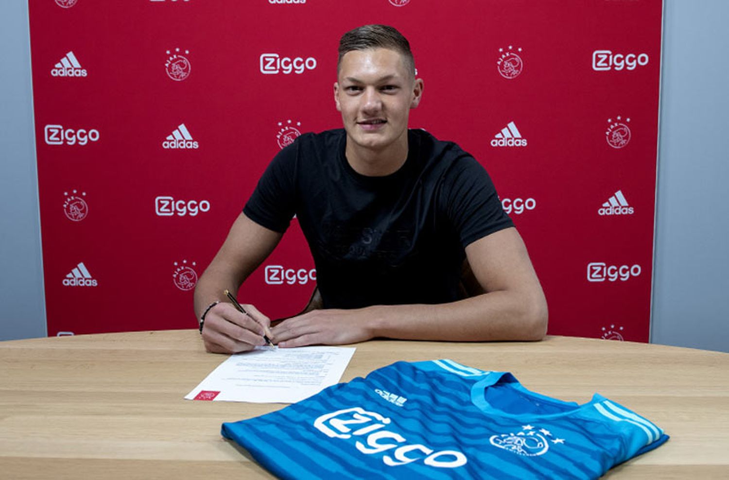 El insólito castigo que tuvo que cumplir un refuerzo del Ajax