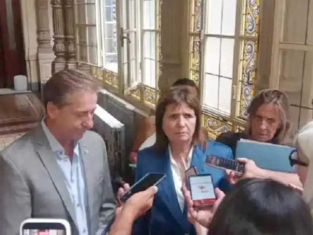 Sin revelar los cambios al dictamen, Bullrich y
aliados resolvieron pedir la sesión para el 11