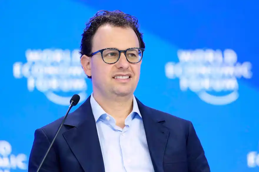 Dario Amodei, CEO y cofundador de Anthropic, asiste a la reunión anual del Foro Económico Mundial en Davos, Suiza, el 23 de enero de 2025. (AP Foto/Markus Schreiber, Archivo)