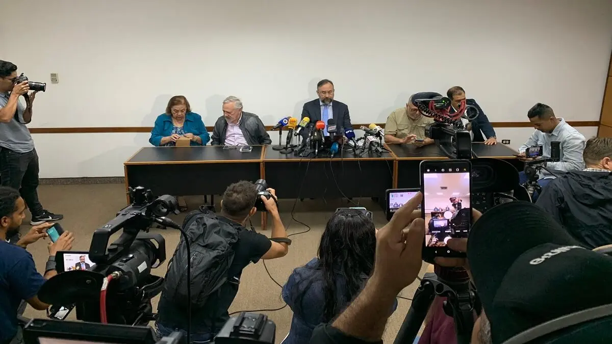 LAS PRIMARIAS VAN, MANUALES y autogestionadas: opositores se desligan del CNE y piden respeto