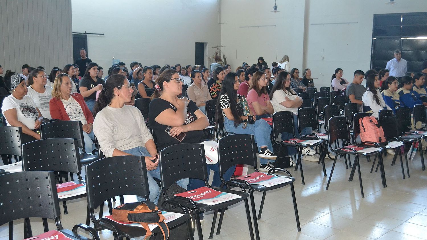 la Asociación Hotelera Gastronómica y de Turismo de Gualeguay