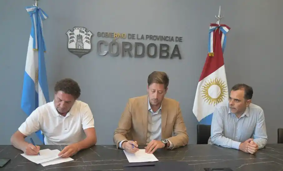 La Provincia firmó el acuerdo con la UEPC.