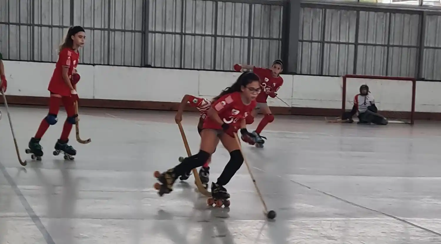 Hubo acción por el Torneo Apertura de hockey sobre patines