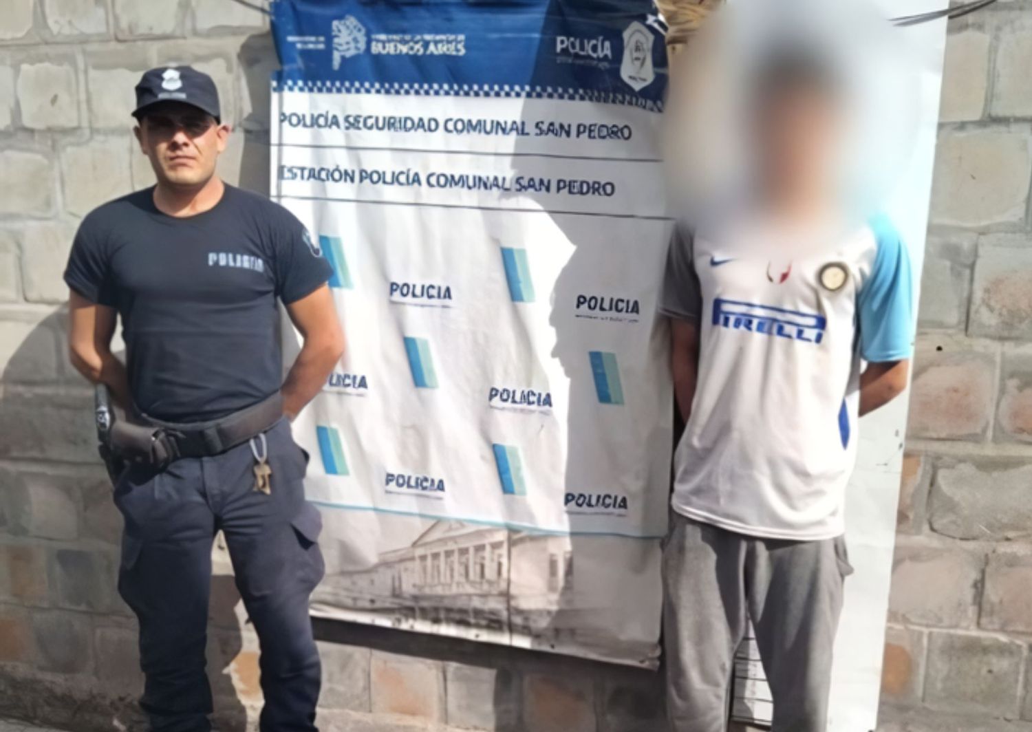 Detuvieron a un extranjero tras intentar resistirse a la autoridad