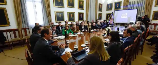 Bordet prepara una batería de proyectos para modernizar la administración pública
