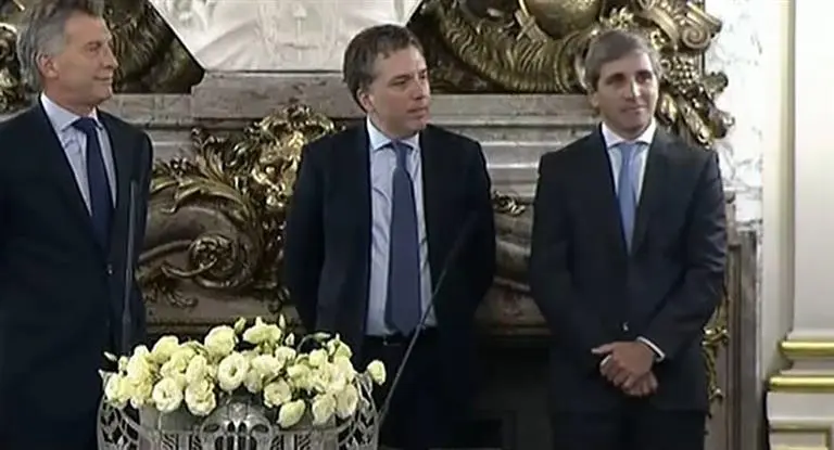Asumieron Caputo y Dujovne en los ministerios de Finanzas y Hacienda
