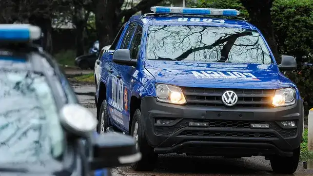 Un vecino alertó al 911 y encontraron muerta a una mujer en un departamento de Rosario.