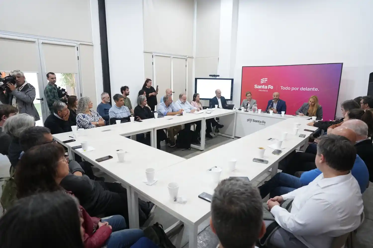 Provincia reunió a investigadores en su día, y revisó la hoja de ruta en ciencia, tecnología e innovación