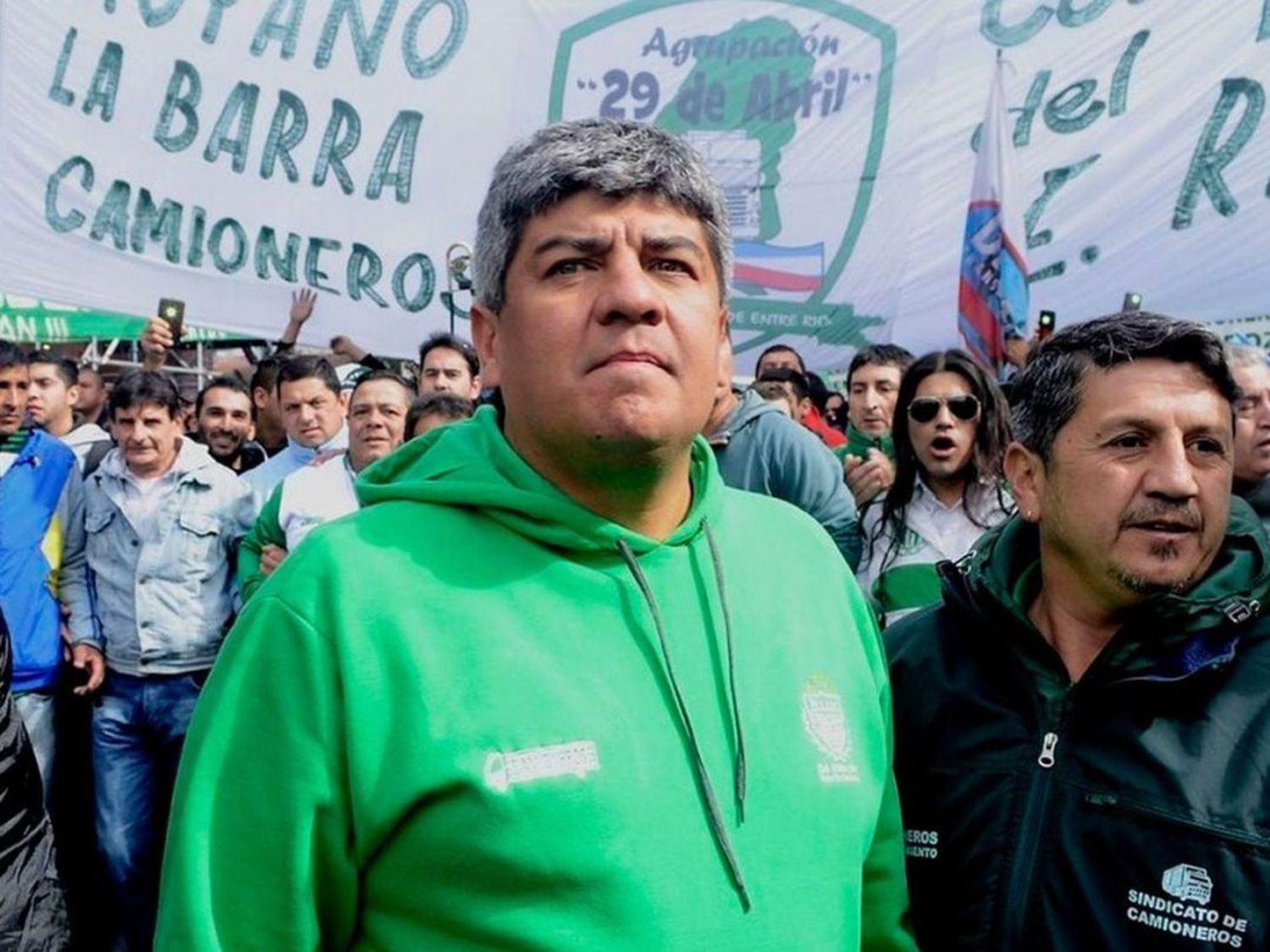 “Hay compañeros que estamos a favor de un paro nacional y hay compañeros que están a favor de estar en la calle”, comentó el sindicalista.