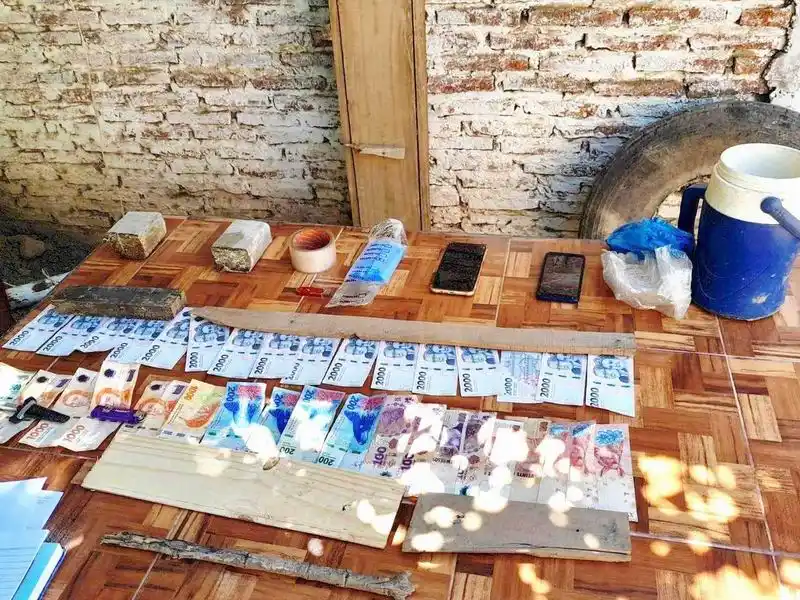 Una mujer pretendió ingresar droga para un interno, 
fue descubierta y detenida durante un allanamiento