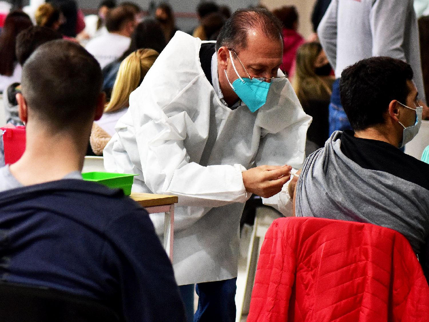 Cerca del 80% de la población a vacunar ya recibió la primera dosis 