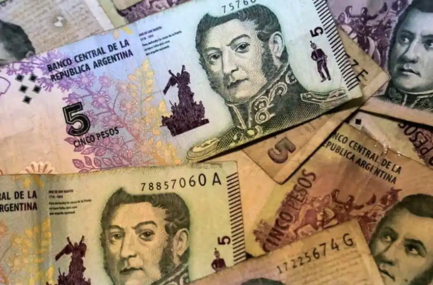 No los cambies todavía: extienden la circulación legal de los billetes de 5 pesos