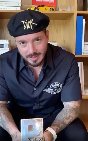Balvin recibió el premio Juventud por Video con el mensaje más poderoso. Foto: Instagram