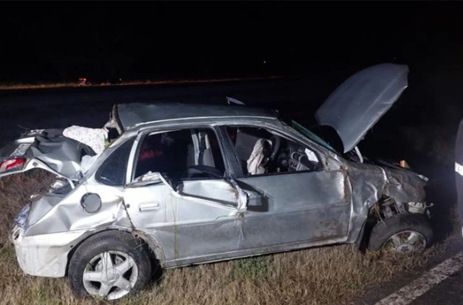 Una mujer murió al volcar un automóvil en la ruta 226