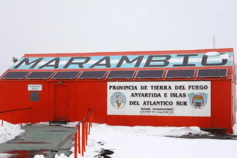 Milei viaja este viernes a la Antartida para lanzar un programa de control de contaminación en la región