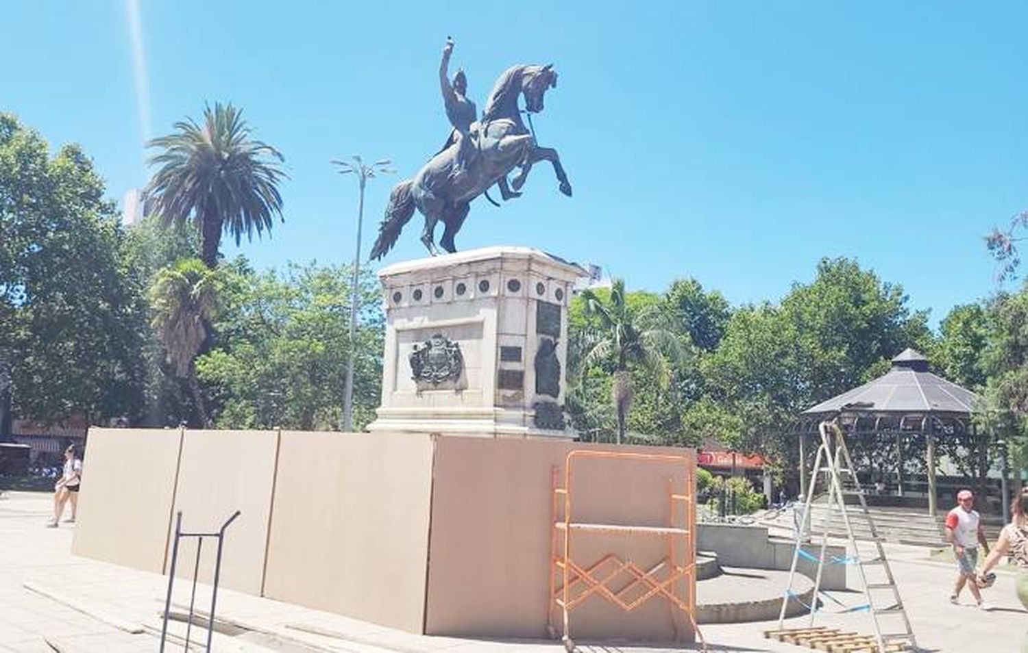 Cuidemos al general San Martín,  el primer hincha de la Argentina