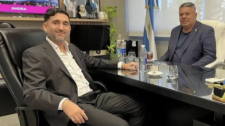 Vallejo junto a Tapia.