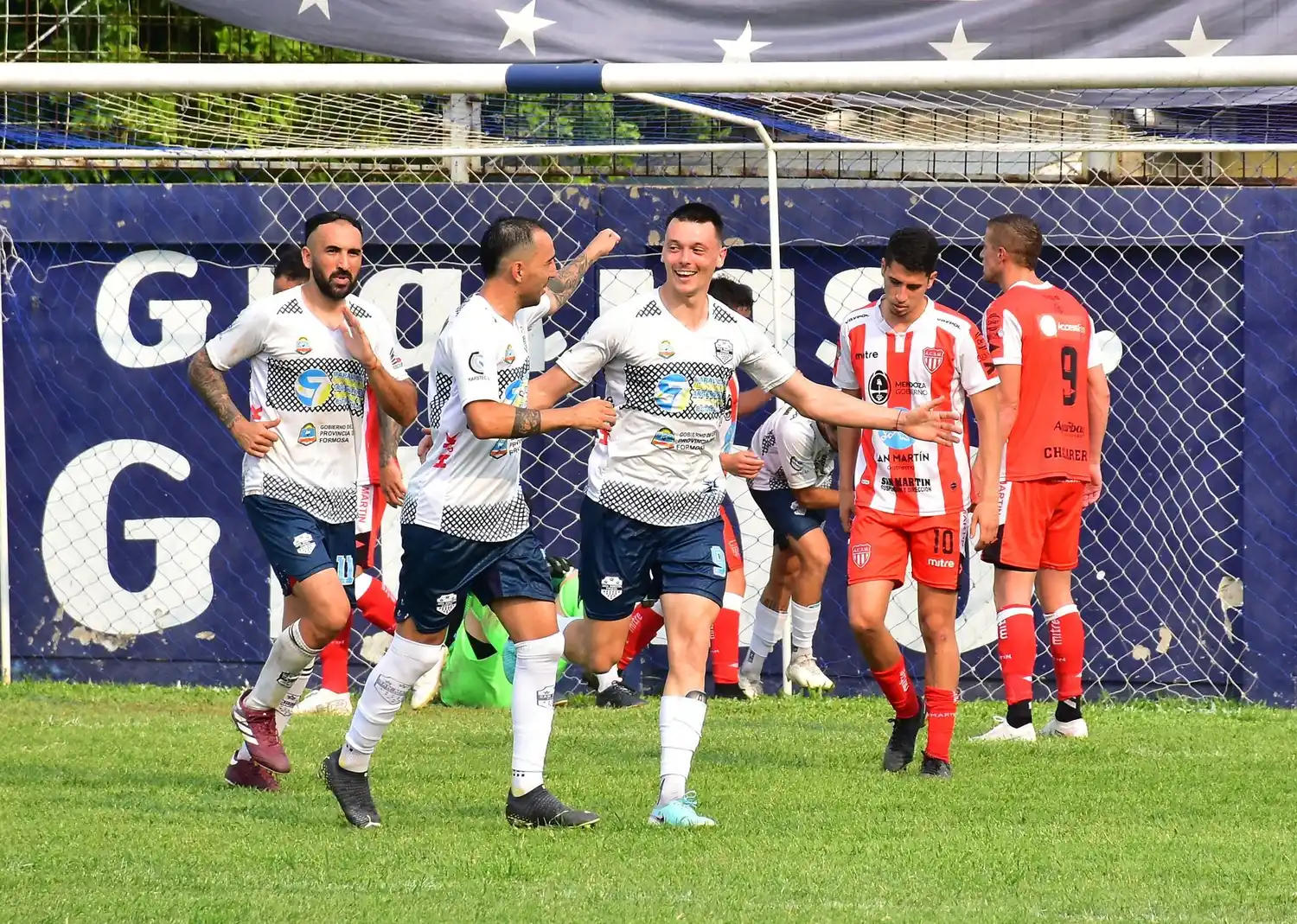 San Martín le ganó al
chacarero y avanzó de fase