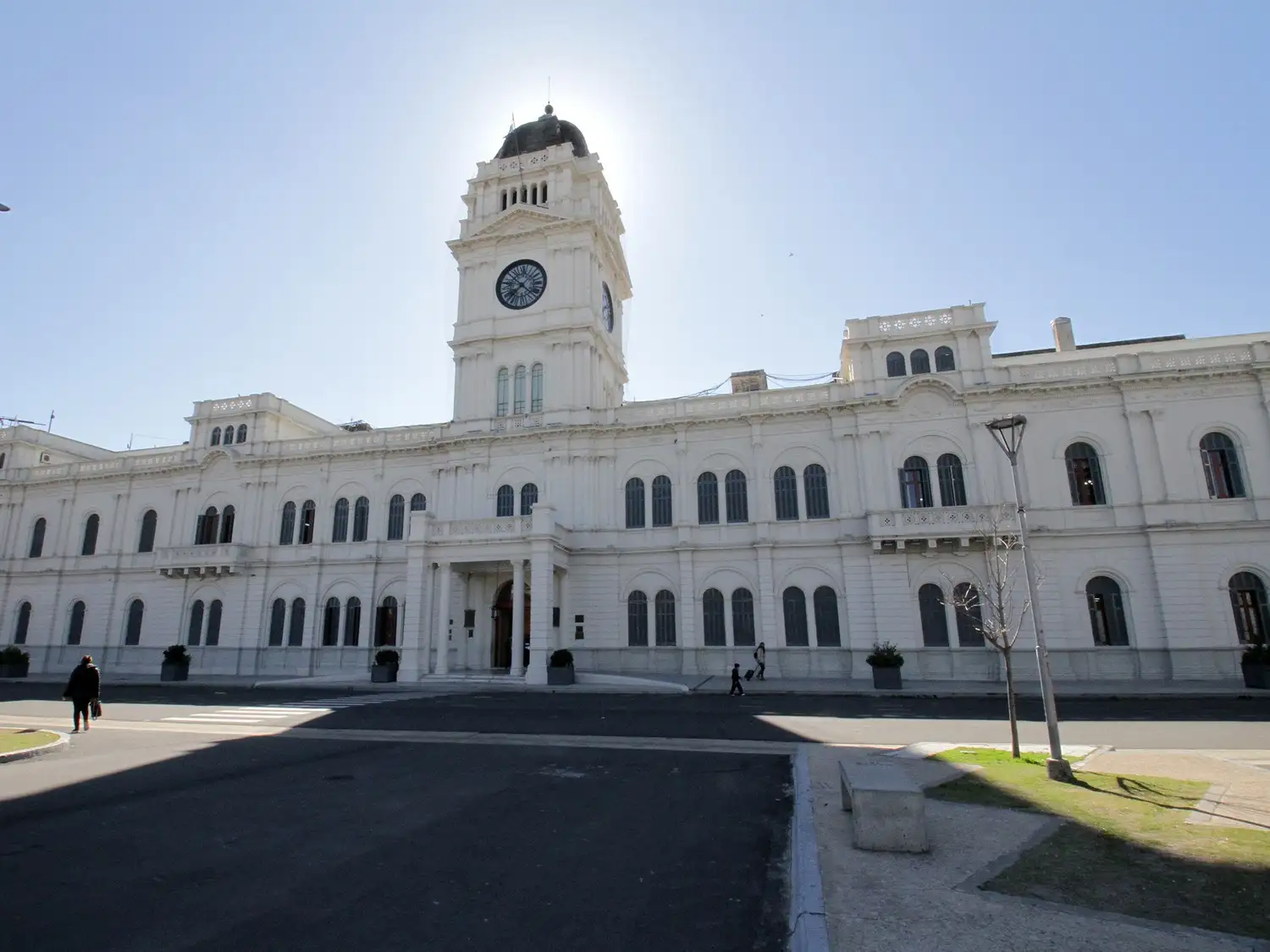 Inician sumario a una empleada estatal por faltas injustificadas y deberá devolver más de $36 millones