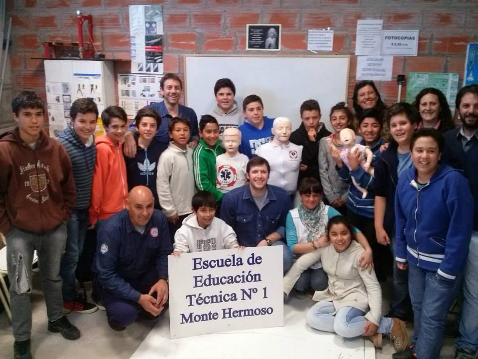 Monte Hermoso: Alumnos crean simulador de reanimación cardiopulmonar