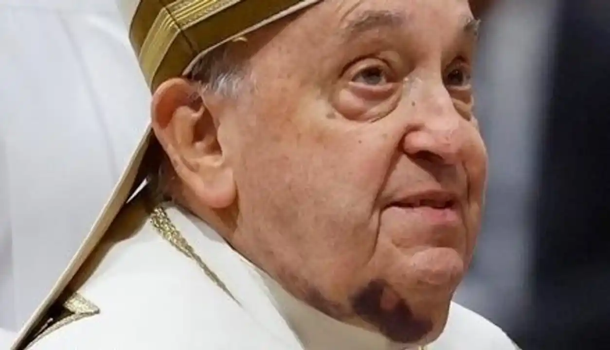 El Papa Francisco permanece en estado crítico y preocupa su insuficiencia renal