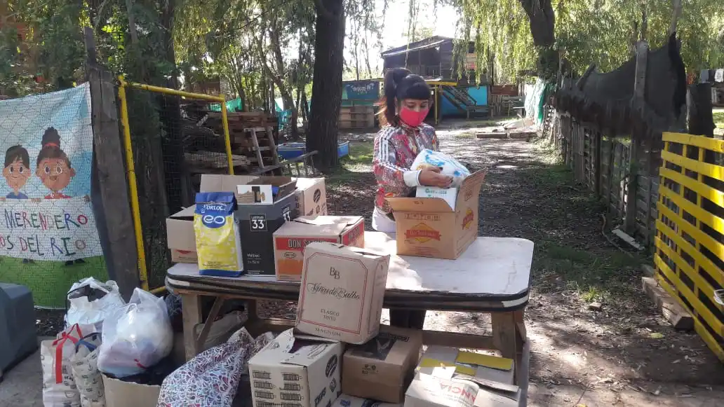 La caravana solidaria de la Peña Zona Norte Calamar llegó hasta Pilar