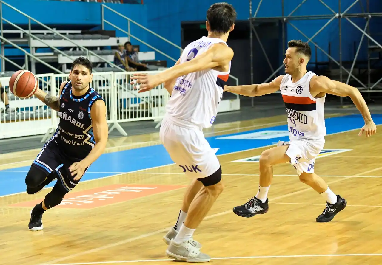 Luciano González - Peñarol vs. San Lorenzo - Liga Nacional - 1