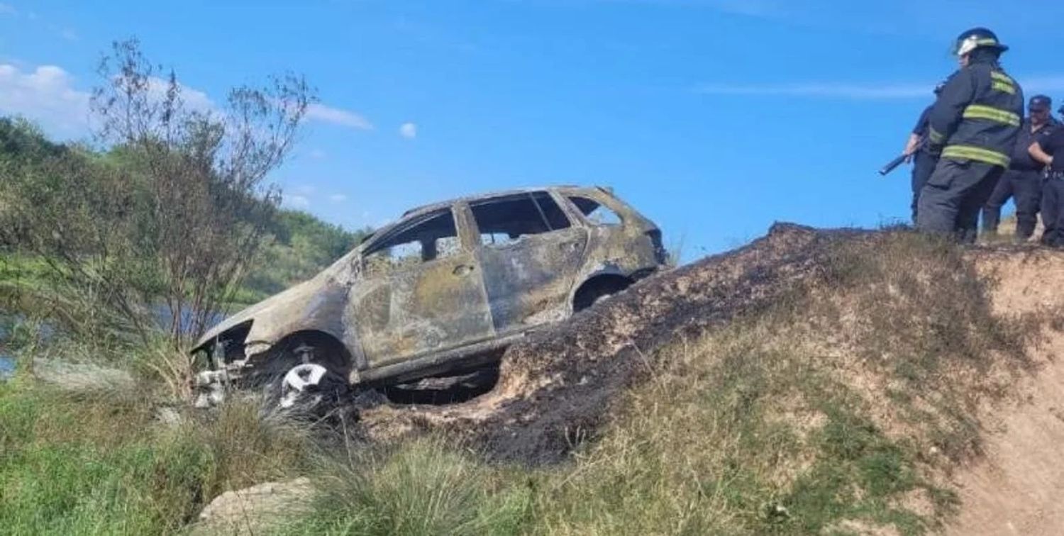 El hallazgo se dio alrededor de las 16, a pocos metros del arroyo Ludueña.