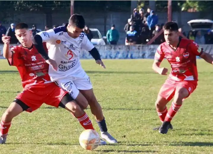 Con cuatro partidos se completa la fecha del fútbol