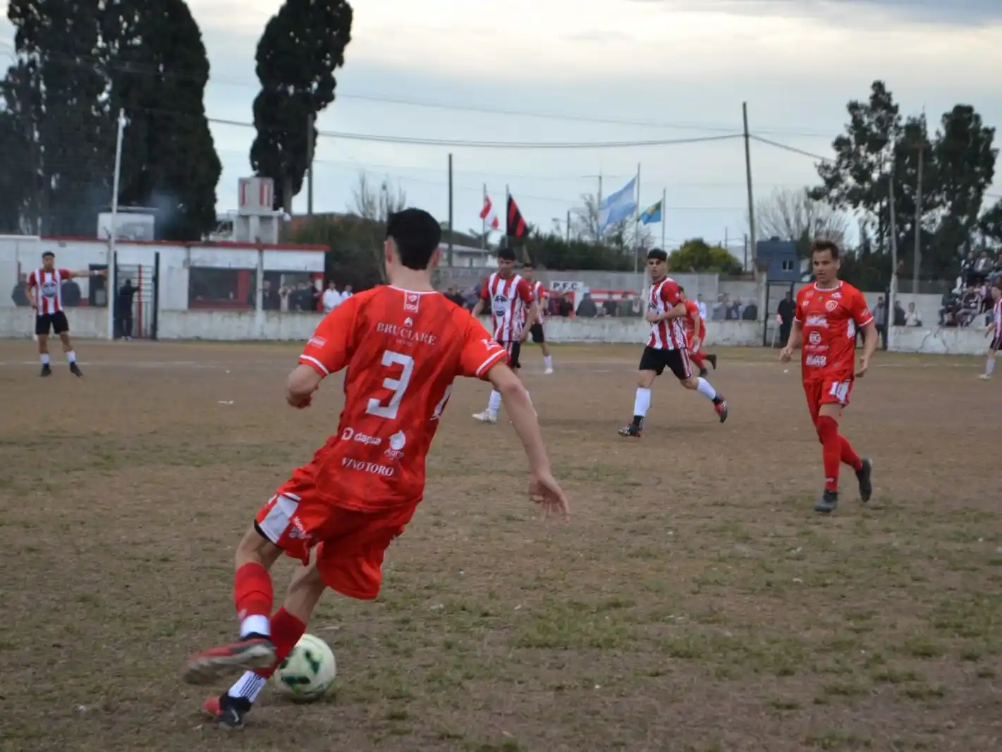 Este fin de semana vuelve el fútbol local.