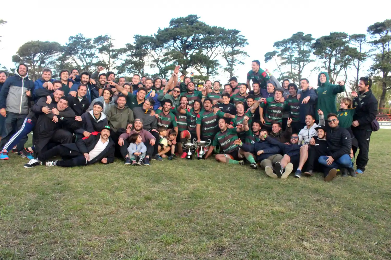 Dos copas para Mar del Plata Club