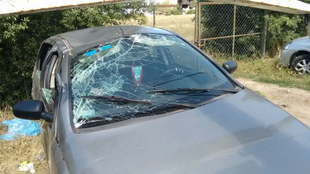 Volcó solo en la ruta 226: tenía 2,32 gramos de alcohol en sangre