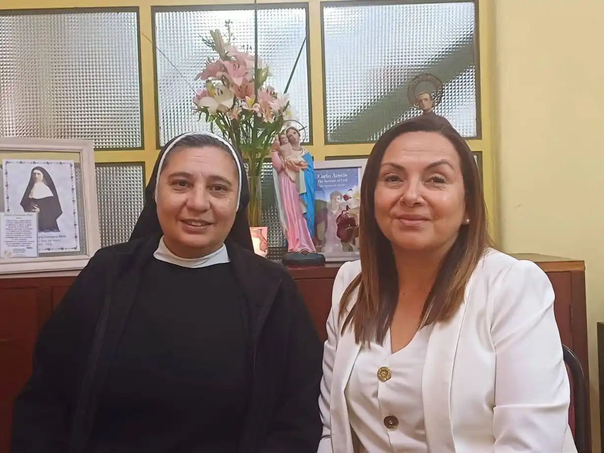 Hermana Guadalupe Rosselló y Mariela Nievas rectora nivel secundario