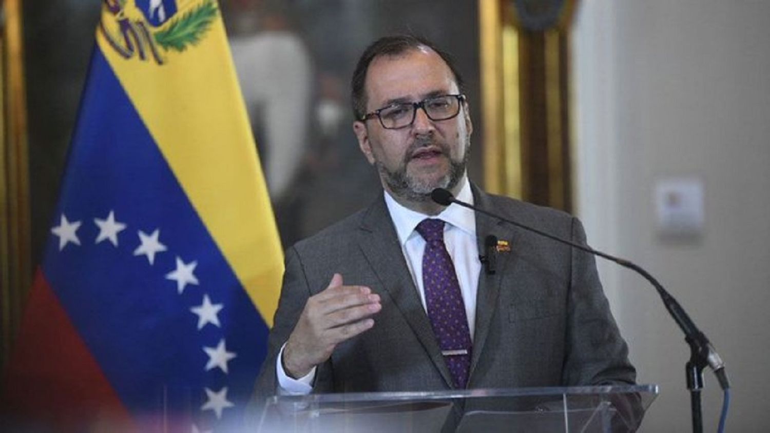 Canciller Yván Gil acusa a Brian Nichols de tener una «vulgar obsesión por ofender a los venezolanos»