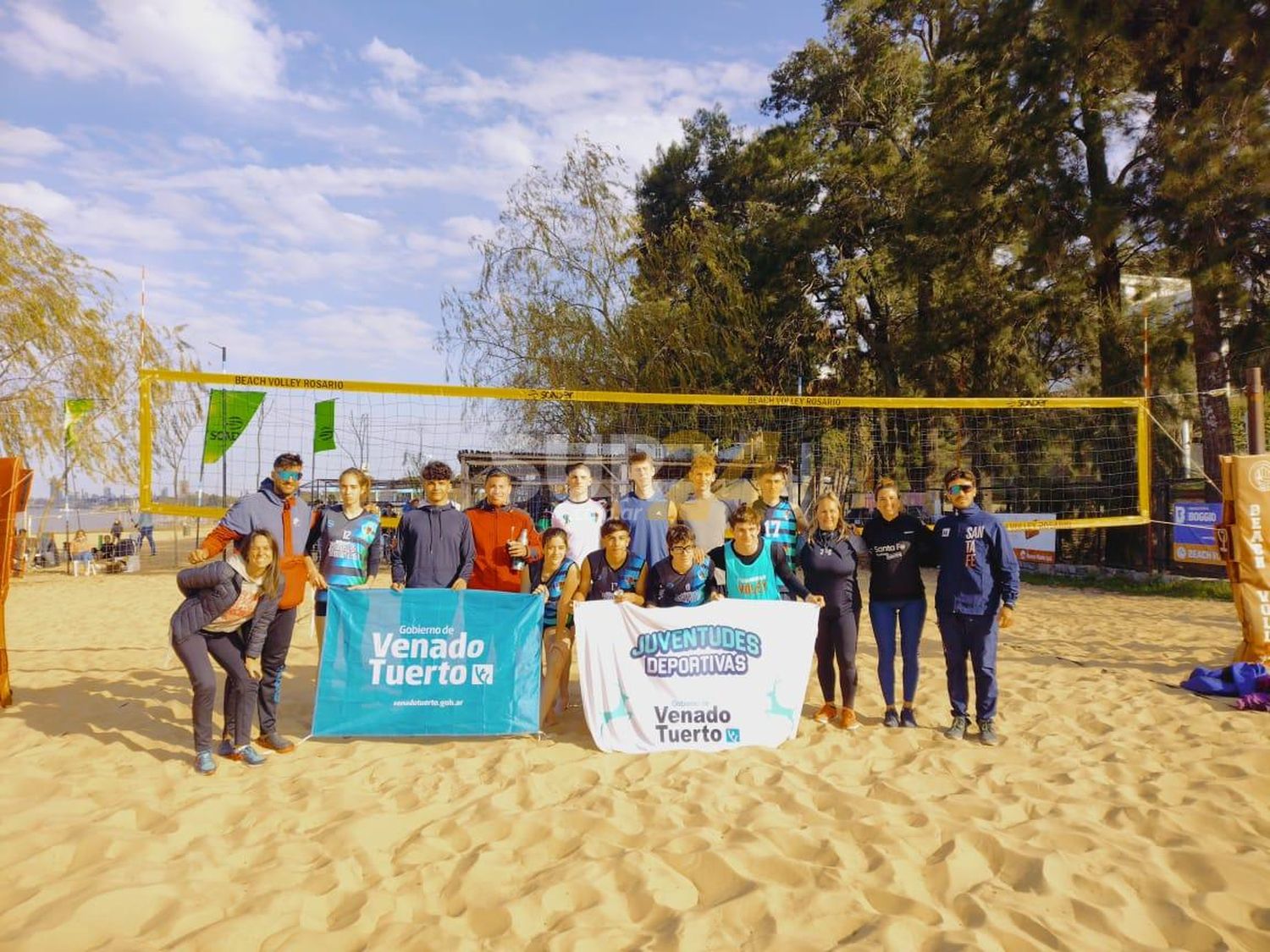 Alumnos venadenses de beach voley en el seleccionado santafesino